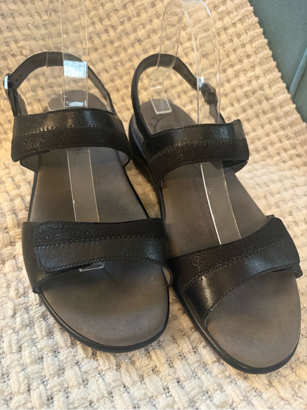 SAS Nudu Sandals in Black Leather Size 9.5
